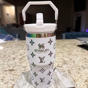 Stanley White and Silver Patterned Tumbler 20oz